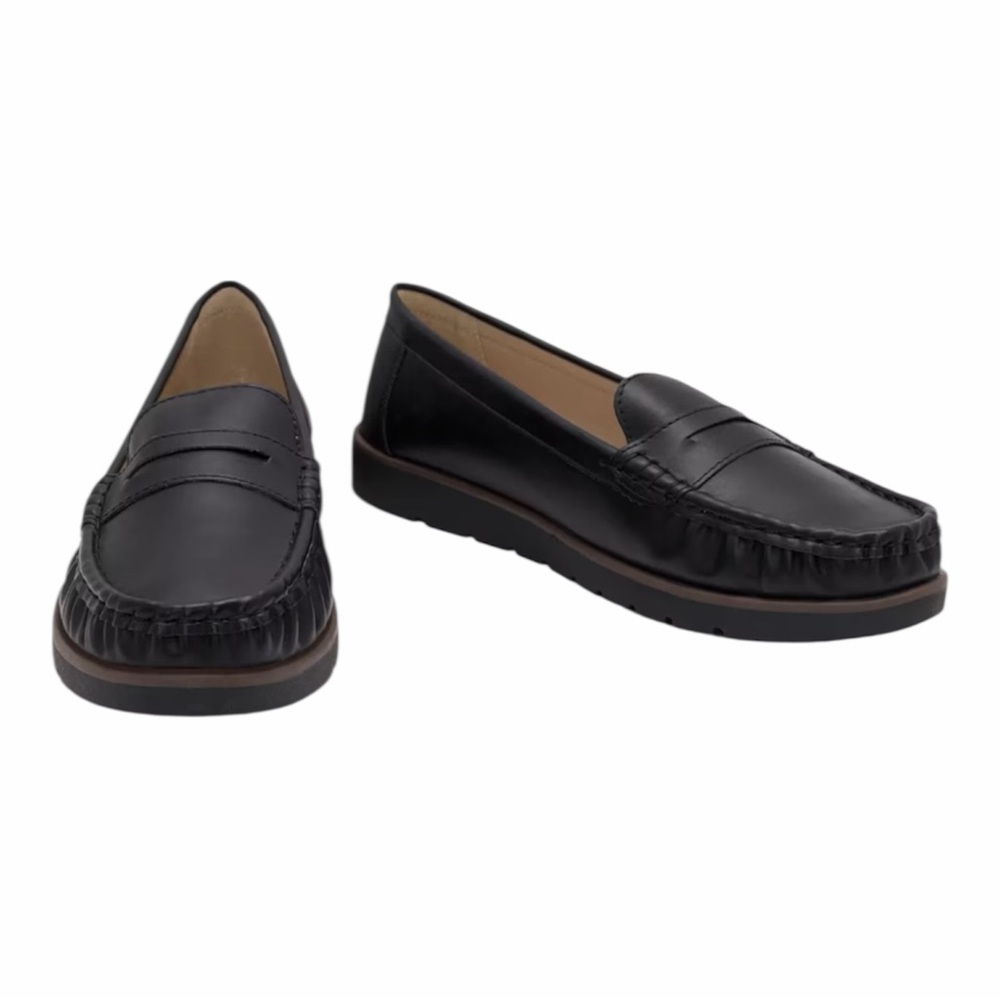 NWOT Kelly & Katie ($80) Denise Wide Loafer